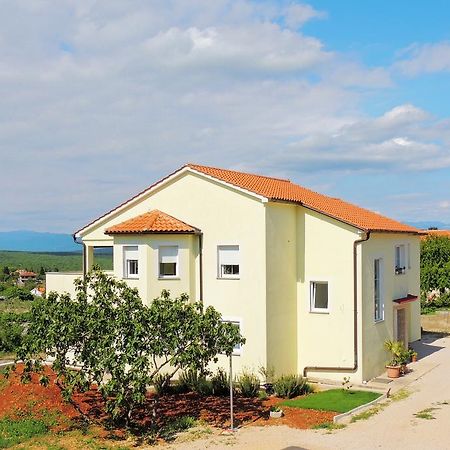 Vrh  Private Accommodation Kirincic מראה חיצוני תמונה