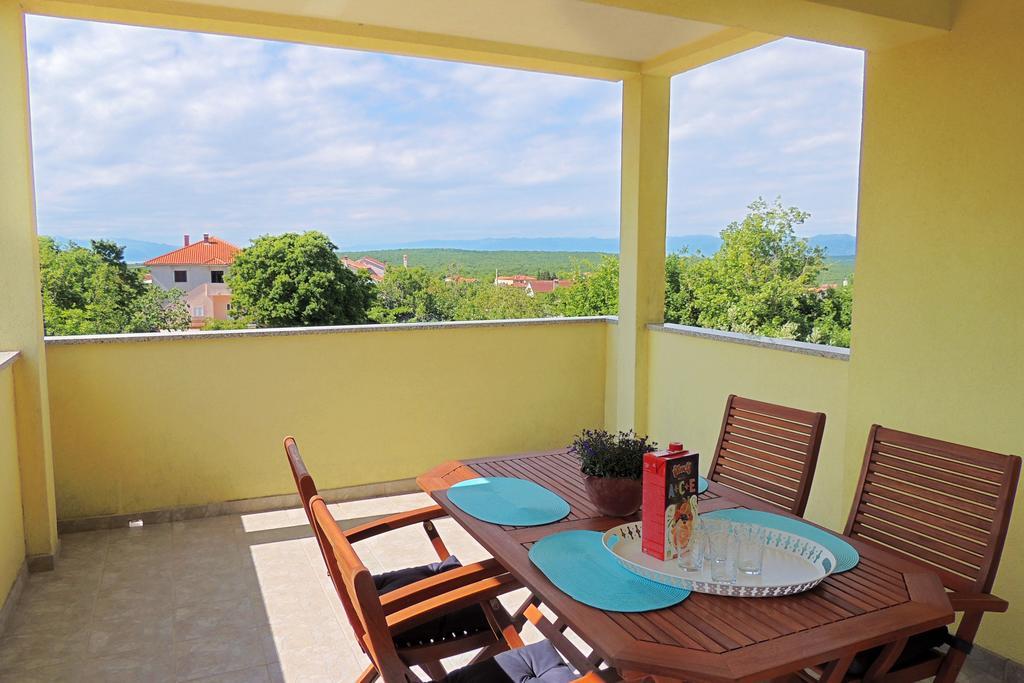 Vrh  Private Accommodation Kirincic מראה חיצוני תמונה