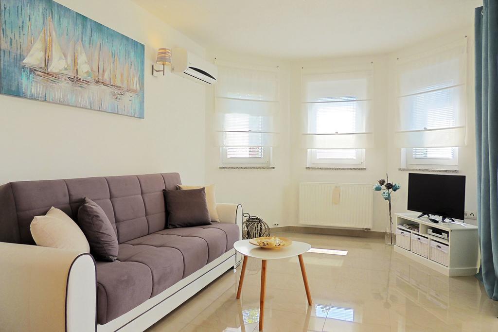 Vrh  Private Accommodation Kirincic מראה חיצוני תמונה